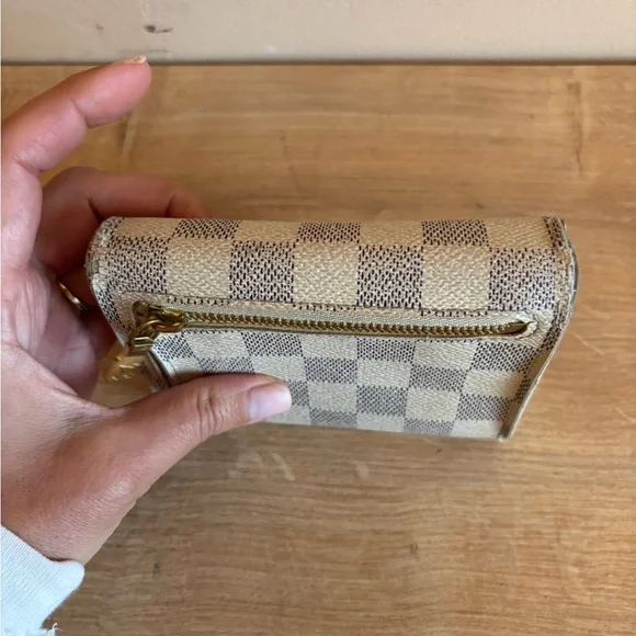 Authentic Louis Vuitton koala damier azur wallet - Picture 5 of 9